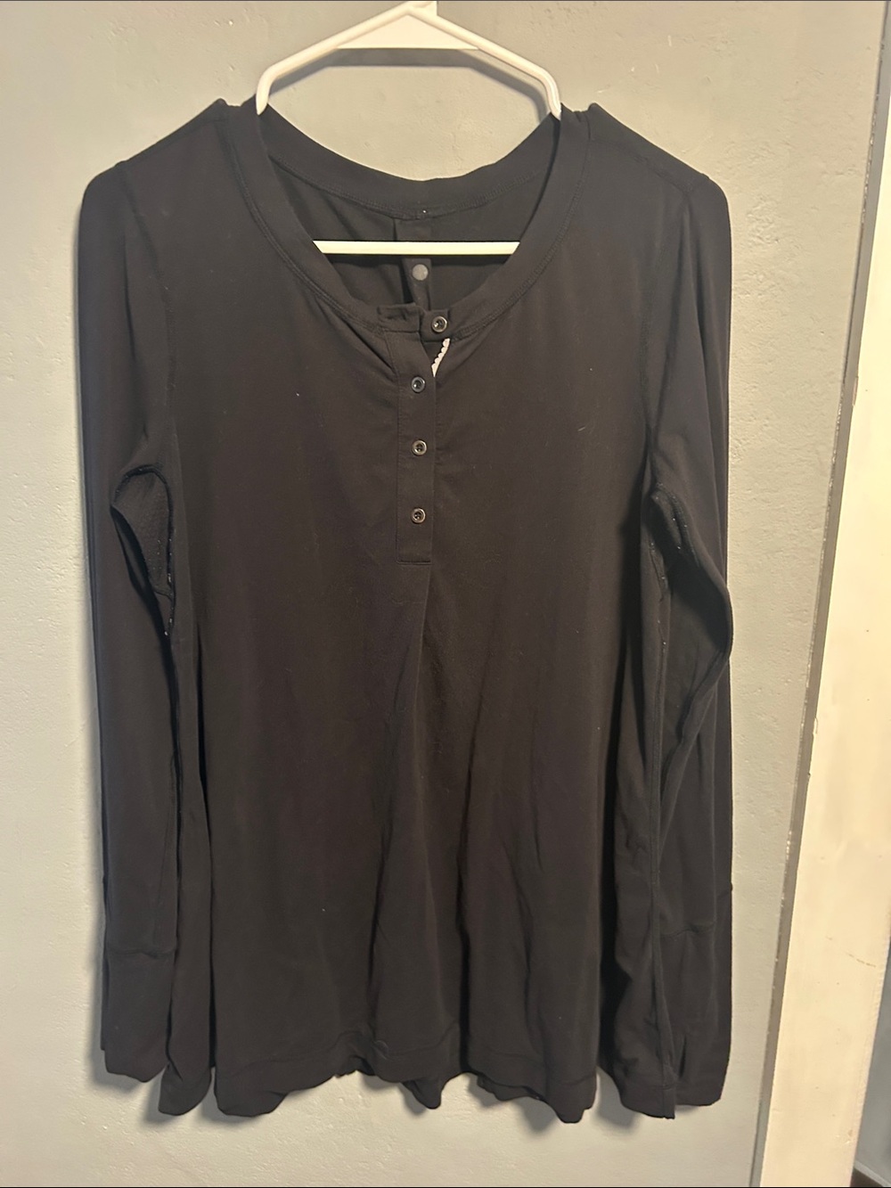 lululemon athletica Black Long Sleeve Henley